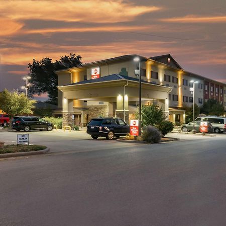 Best Western Plus Shamrock Inn & Suites Esterno foto