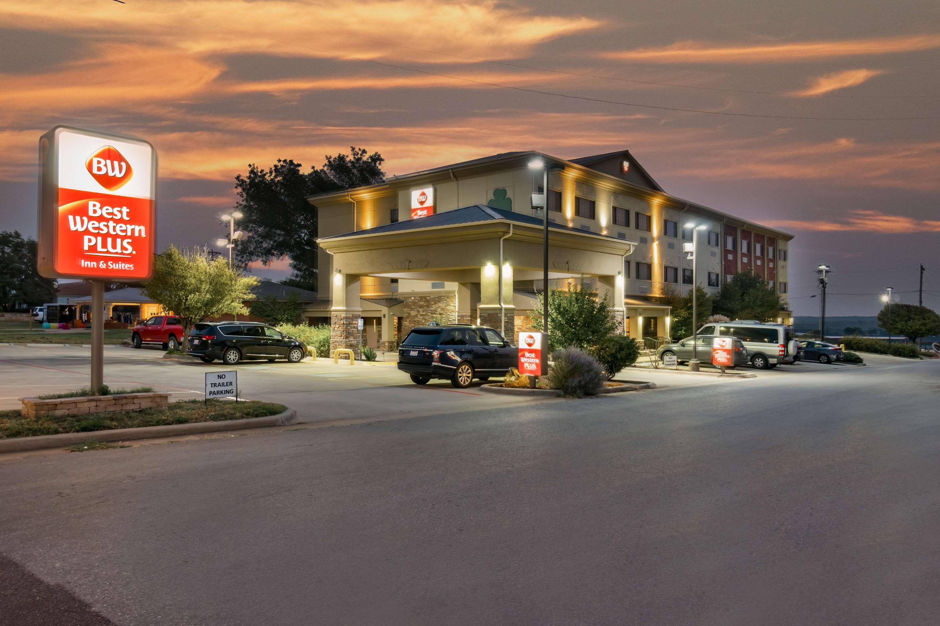 Best Western Plus Shamrock Inn & Suites Esterno foto