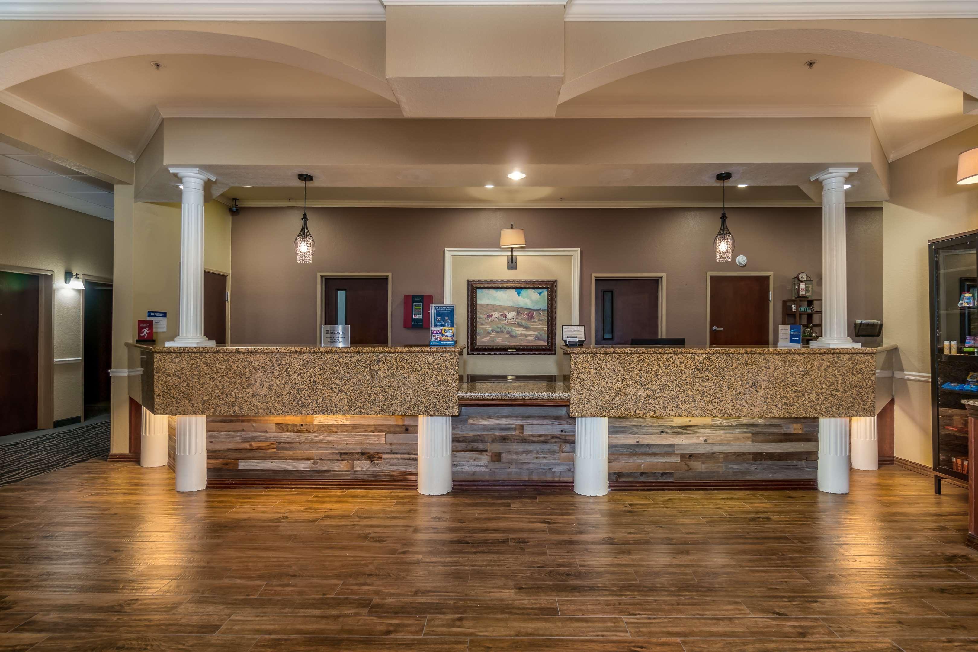 Best Western Plus Shamrock Inn & Suites Esterno foto