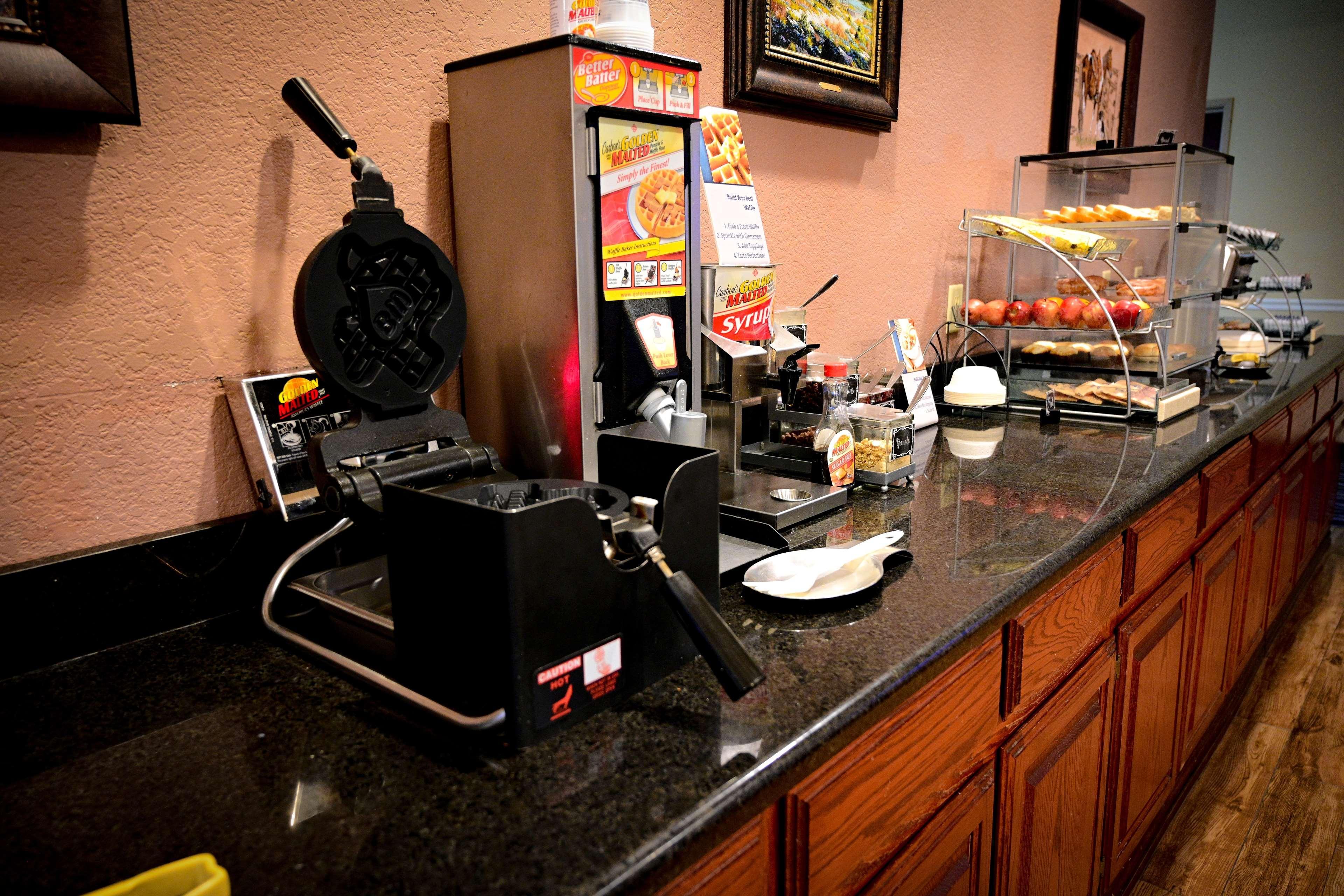 Best Western Plus Shamrock Inn & Suites Esterno foto