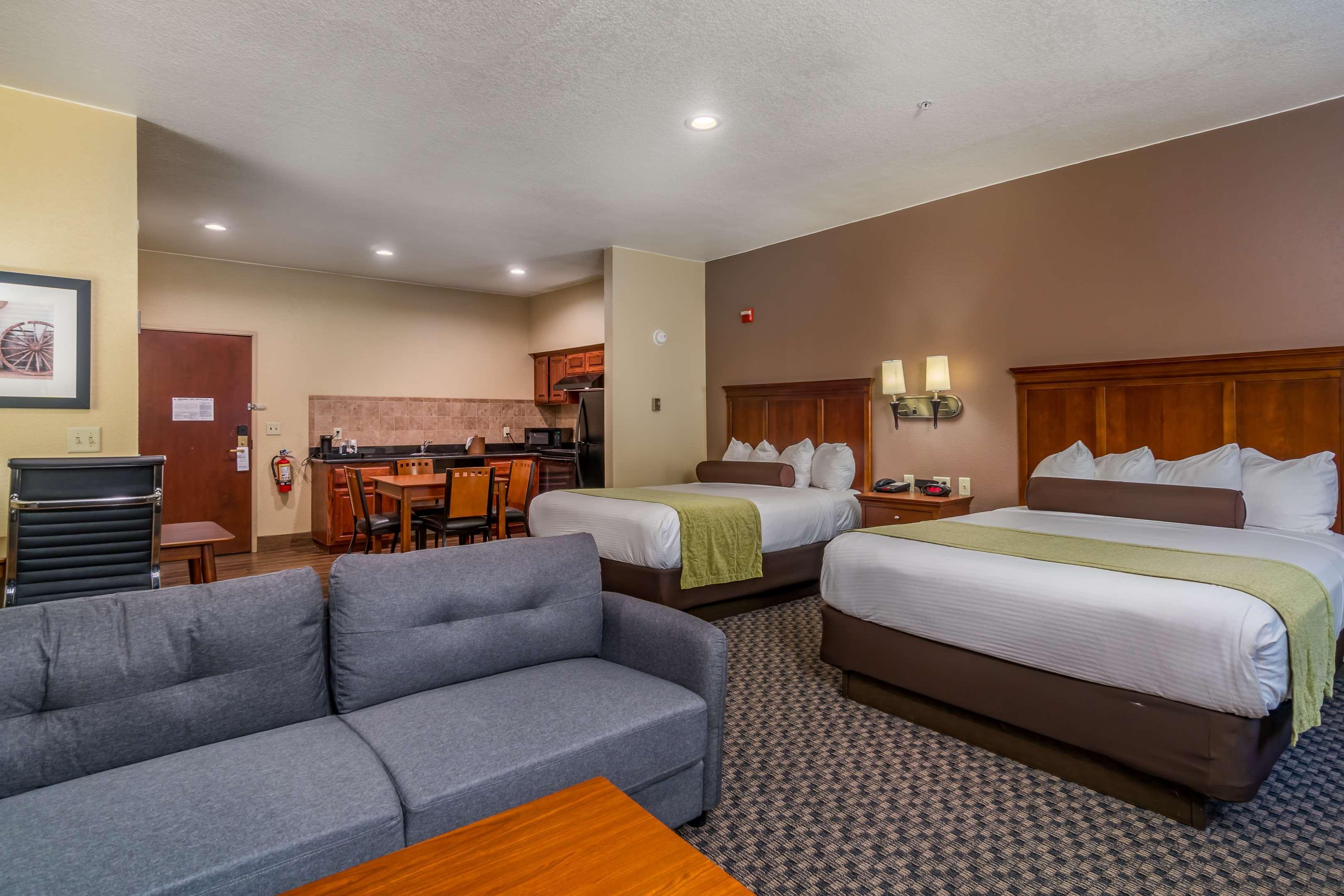 Best Western Plus Shamrock Inn & Suites Esterno foto