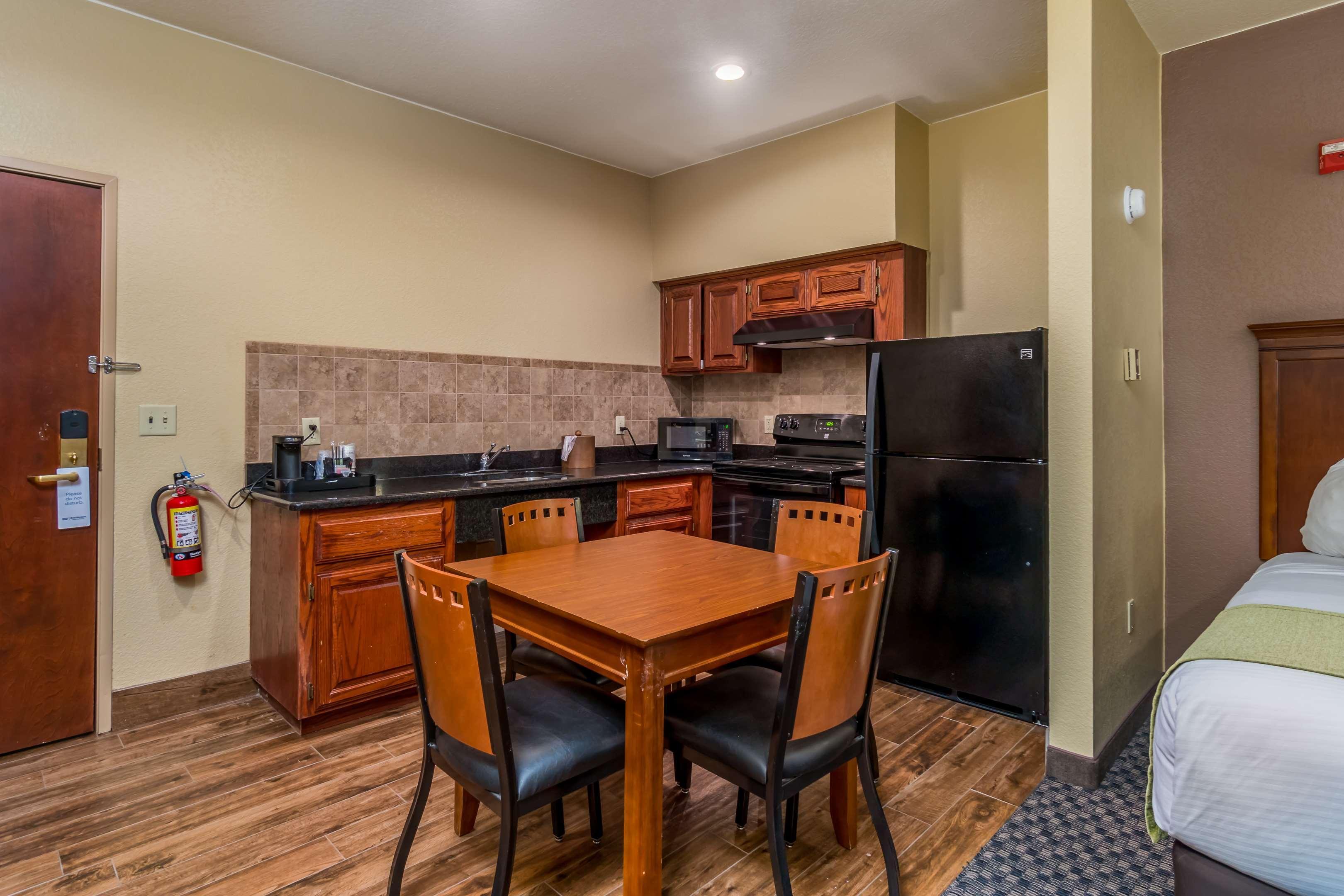 Best Western Plus Shamrock Inn & Suites Esterno foto